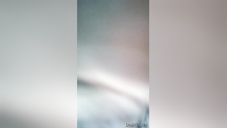 Guy was lucky today to catch Indian aunty completely naked on camera | XXX Video on AllSex.XXX