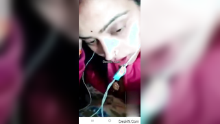 Mom makes online lover appreciate the way she masturbates in XXX video | XXX Video on AllSex.XXX