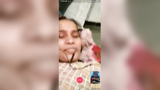 Mom lies in bed and talks to man who loves to watch sex performance