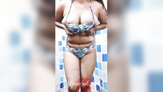 Indian babe lures new online clients with boobs and masturbation show | XXX Video on AllSex.XXX