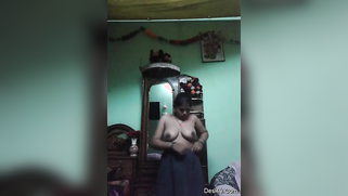 Desi mom takes sari off and does the same with rest of clothing items | XXX Video on AllSex.XXX