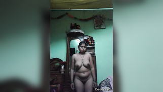 Desi mom takes sari off and does the same with rest of clothing items | XXX Video on AllSex.XXX