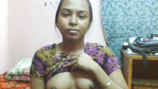 Indian slut with great assets works online and brandishes tiny tits | XXX Video on AllSex.XXX