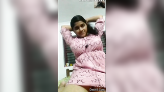 Sexy Desi mom exposes boobies to jerking off man on the other side