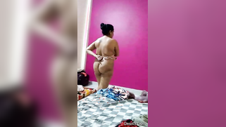 Ensnaring Desi mom bares saggy breasts and fatty ass in the bedroom | XXX Video on AllSex.XXX