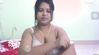 Sexy aunty displays soft boobs and licks nipples before masturbation | XXX Video on AllSex.XXX