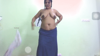 Sexy aunty displays soft boobs and licks nipples before masturbation | XXX Video on AllSex.XXX