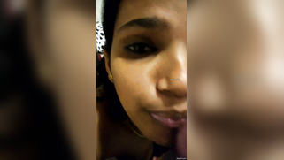 Indian slut proves oral skills giving a blowjob to client close-up | XXX Video on AllSex.XXX