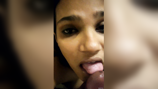 Indian slut proves oral skills giving a blowjob to client close-up | XXX Video on AllSex.XXX
