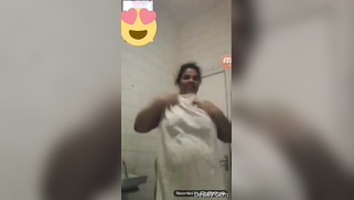 Sensuous aunty broadcasts XXX shower show washing and drying her body | XXX Video on AllSex.XXX