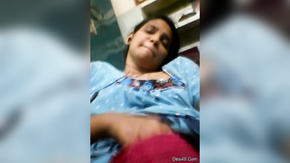 Desi whore puts hand in red panties and masturbates making XXX sounds | XXX Video on AllSex.XXX