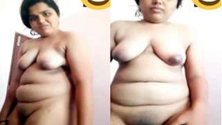 Flirtatious Indian aunty flaunts titties and spreads butt at home | XXX Video on AllSex.XXX