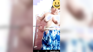 Flirtatious Indian aunty flaunts titties and spreads butt at home | XXX Video on AllSex.XXX