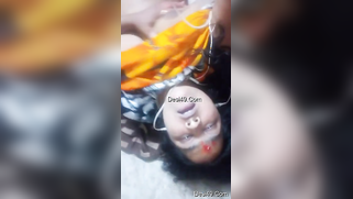 Kissable young woman pulls sari up and leaks natural tits in sex video | XXX Video on AllSex.XXX