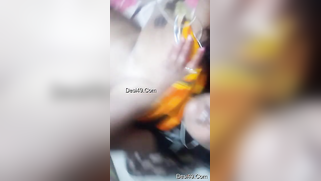 Kissable young woman pulls sari up and leaks natural tits in sex video | XXX Video on AllSex.XXX