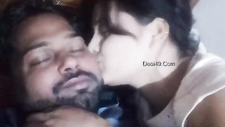 Suggestive Indian slut unveils feelings and kisses fat boy in bed | XXX Video on AllSex.XXX