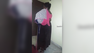 Man behind camera films sex video of Desi mom who puts the sari on | XXX Video on AllSex.XXX