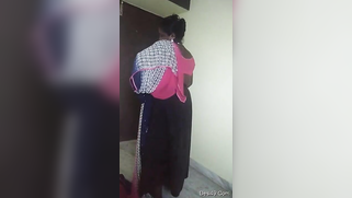 Man behind camera films sex video of Desi mom who puts the sari on | XXX Video on AllSex.XXX