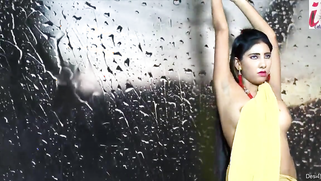 Indian girl with detached face poses with yellow sari and opens boobs | XXX Video on AllSex.XXX