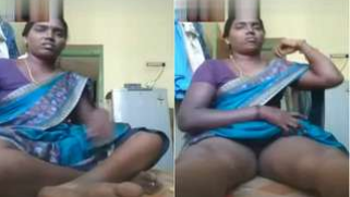 Indian aunty shows what she has got under sari in homemade XXX video | XXX Video on AllSex.XXX