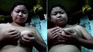 Indian slut doesn't know how to pose but tries hard exposing tits | XXX Video on AllSex.XXX