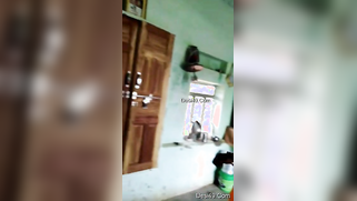 Spying on classy aunty leads guy to making it with XXX-butted Indian | XXX Video on AllSex.XXX