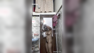 Liking to film herself taking shower makes girl into amateur XXX star | XXX Video on AllSex.XXX