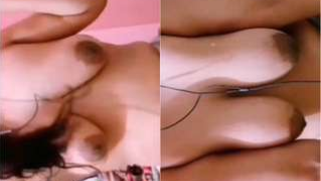 Brave Indian wife poses with no bra in front of the webcam close-up | XXX Video on AllSex.XXX