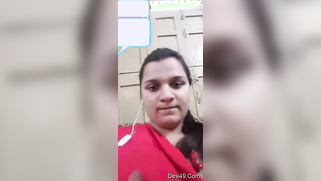 Indian culminates XXX video with flaunting her naked touchable boob | XXX Video on AllSex.XXX