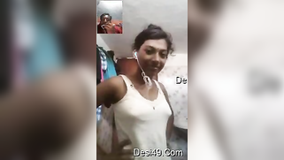 Video of Indian mom who tries to make online friend cum with boobs | XXX Video on AllSex.XXX