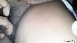 Desi aunty is perfect pulling sari up so man wants to make sex video | XXX Video on AllSex.XXX