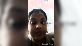 Aunty pisses and scores her own muff with XXX toy before showering | XXX Video on AllSex.XXX