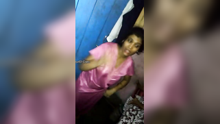 Desi mom with sexy body covered with pink robe dances so ineptly | XXX Video on AllSex.XXX