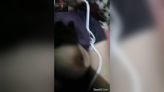 Aunty takes care of online Desi sex client and airs big twins for him | XXX Video on AllSex.XXX