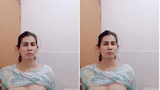 It isn't a problem for Desi XXX model to reveal wonderful breasts | XXX Video on AllSex.XXX