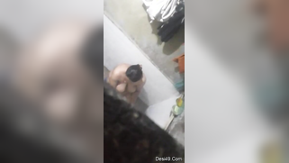 Perv with dirty XXX mind films the Desi aunty washing the body | XXX Video on AllSex.XXX