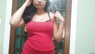 Solo XXX video of the Indian chick with glasses and big boobies | XXX Video on AllSex.XXX