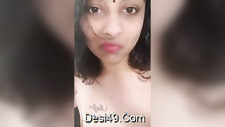 Married Desi bitch with nose piercing likes to have XXX fun