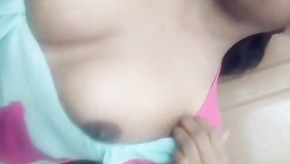 Indian XXX model hypnotizes spectators showing wonderful titties | XXX Video on AllSex.XXX