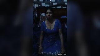 Brave Desi wife lets the man with camera masturbate XXX tunnel | XXX Video on AllSex.XXX