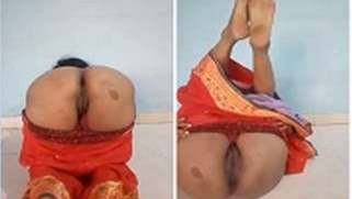 Amateur XXX model of Indian origin masturbates pussy on the floor | XXX Video on AllSex.XXX