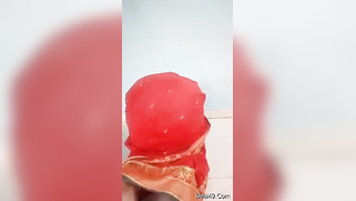 Amateur XXX model of Indian origin masturbates pussy on the floor | XXX Video on AllSex.XXX