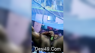 Super-horny Desi woman masturbates thinking about XXX peppers | XXX Video on AllSex.XXX