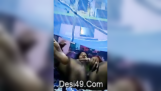 Super-horny Desi woman masturbates thinking about XXX peppers | XXX Video on AllSex.XXX