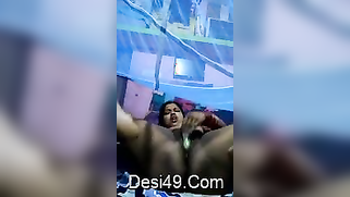 Super-horny Desi woman masturbates thinking about XXX peppers | XXX Video on AllSex.XXX