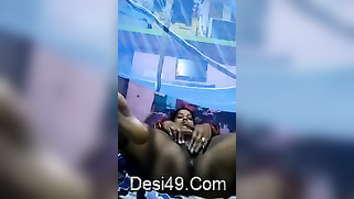 Super-horny Desi woman masturbates thinking about XXX peppers | XXX Video on AllSex.XXX