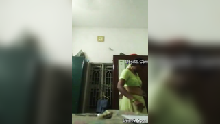 Desi woman likes to film XXX videos where she takes off clothes | XXX Video on AllSex.XXX