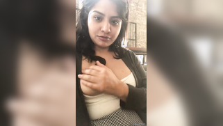 Restaurant is empty and the Indian beauty can flash XXX melons | XXX Video on AllSex.XXX