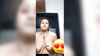 Indian aunty can demonstrate XXX berries thanks to video call | XXX Video on AllSex.XXX