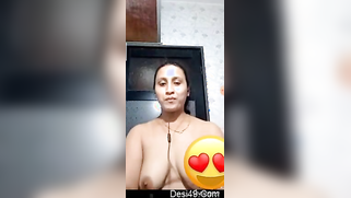 Indian aunty can demonstrate XXX berries thanks to video call | XXX Video on AllSex.XXX